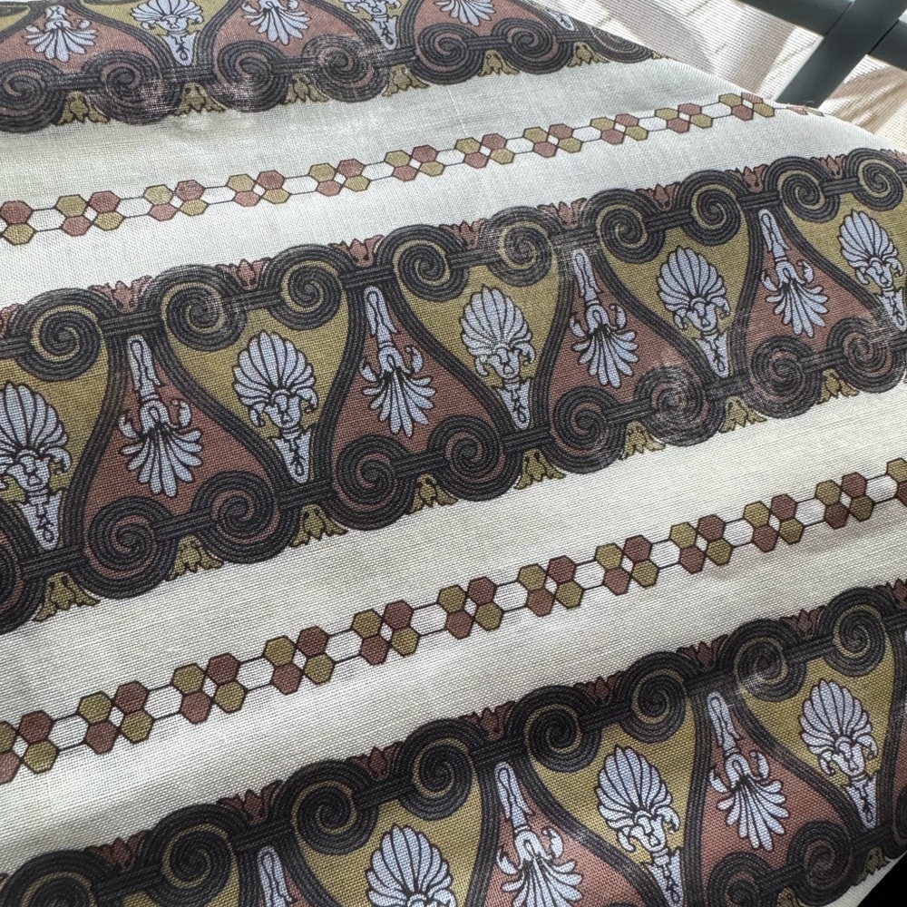 GUCCI Vintage Paolo Silk Pocket Square Scarf NIB Geometric Print - Picture 4 of 7